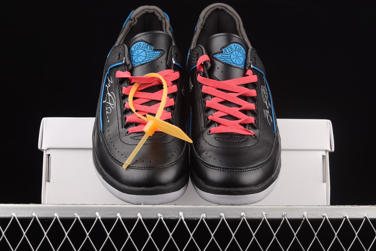 Jordan 2 Retro Low SP Off-White Black Blue DJ4375-004（Original Batch）