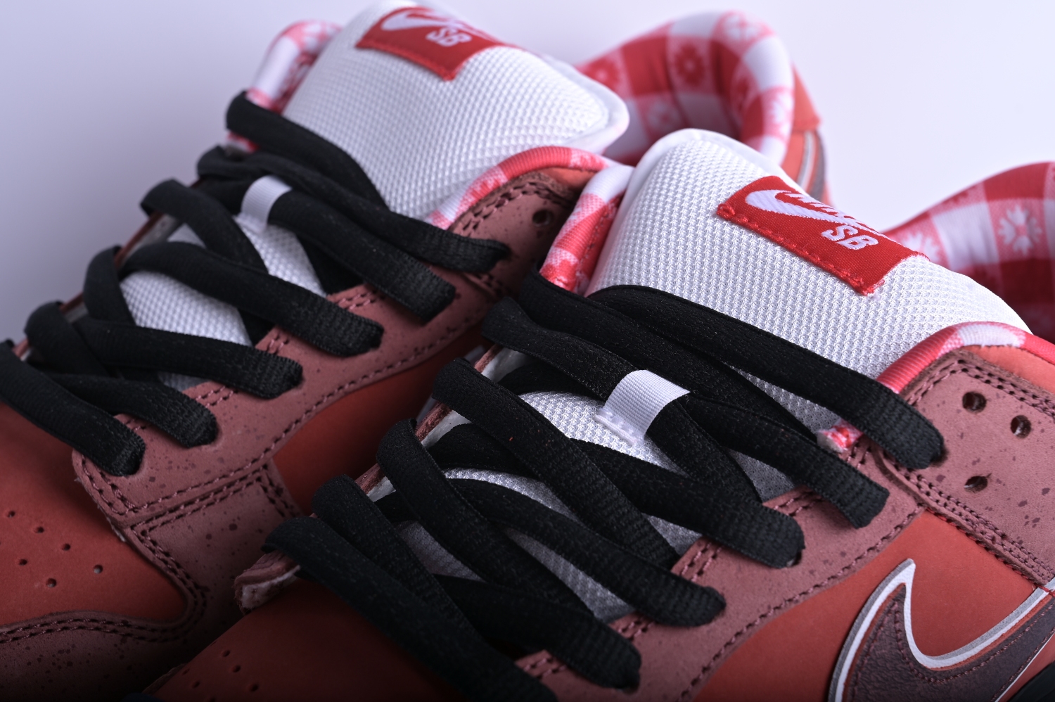 Nike Dunk SB Low Red Lobster 313170-661