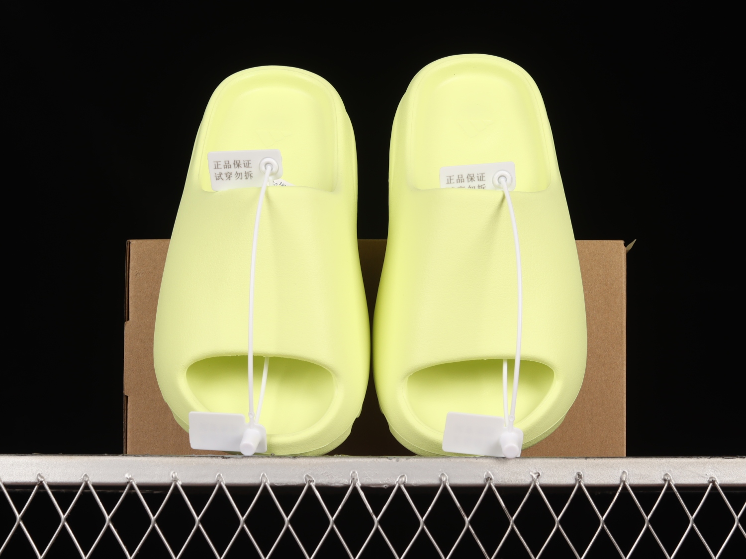 adidas Yeezy Slide Glow Green (2022)  HQ6447
