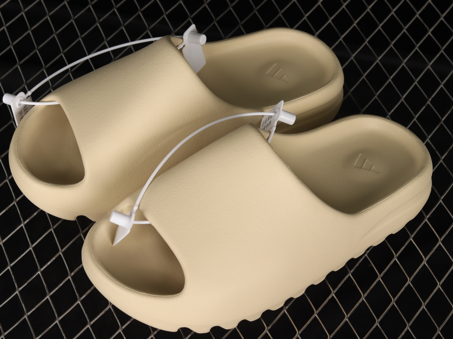 adidas Yeezy Slide Bone (2022) FZ5897