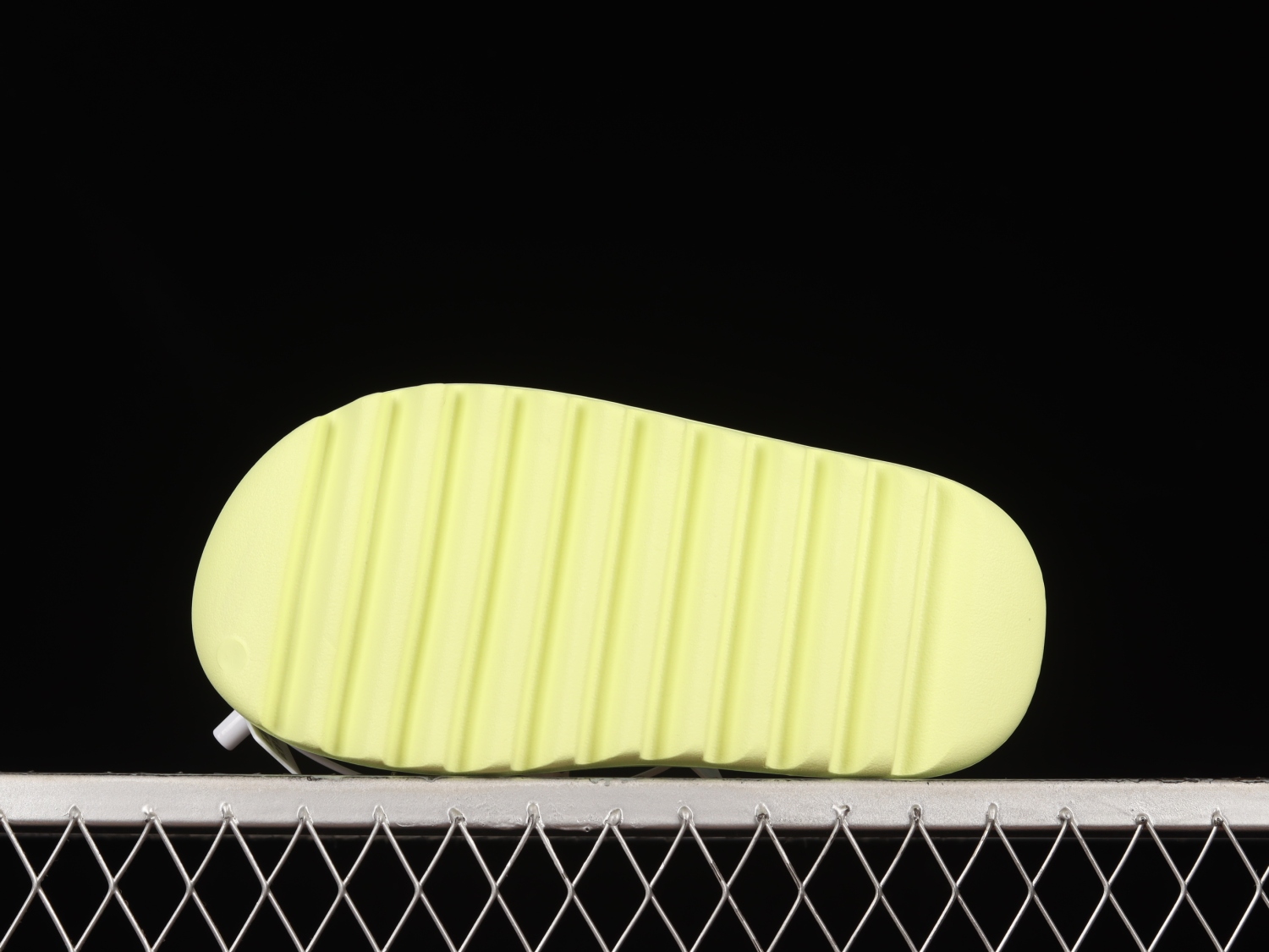 adidas Yeezy Slide Glow Green (2022)  HQ6447