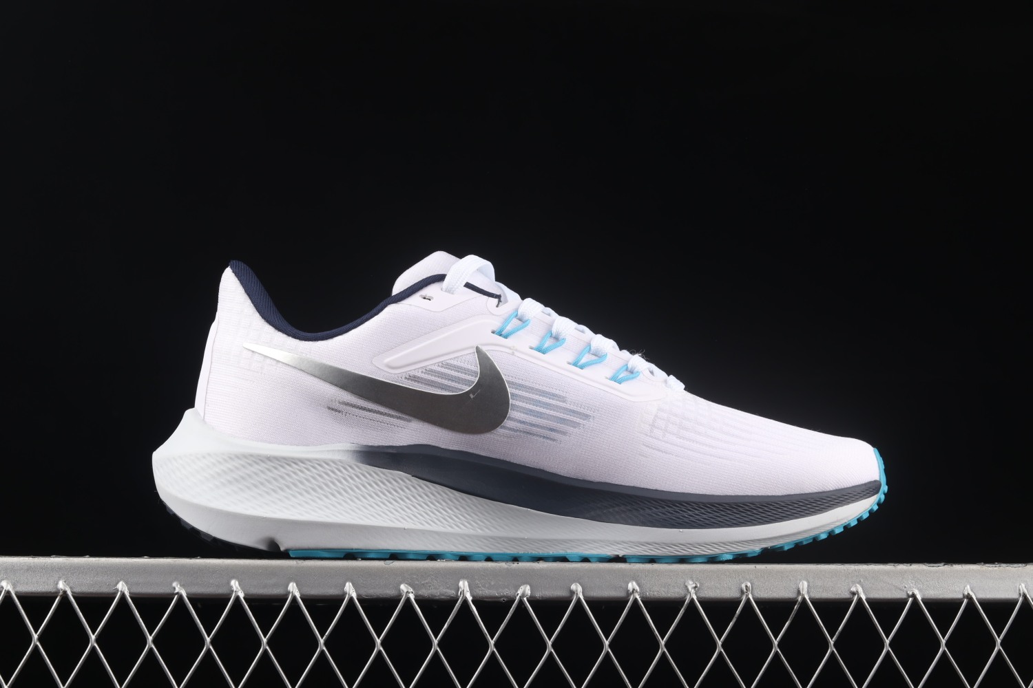 NIKE AIR ZOOM PEGASUS 39 WHITE/BLACK MENS RUNNING SHOES DH4071-105