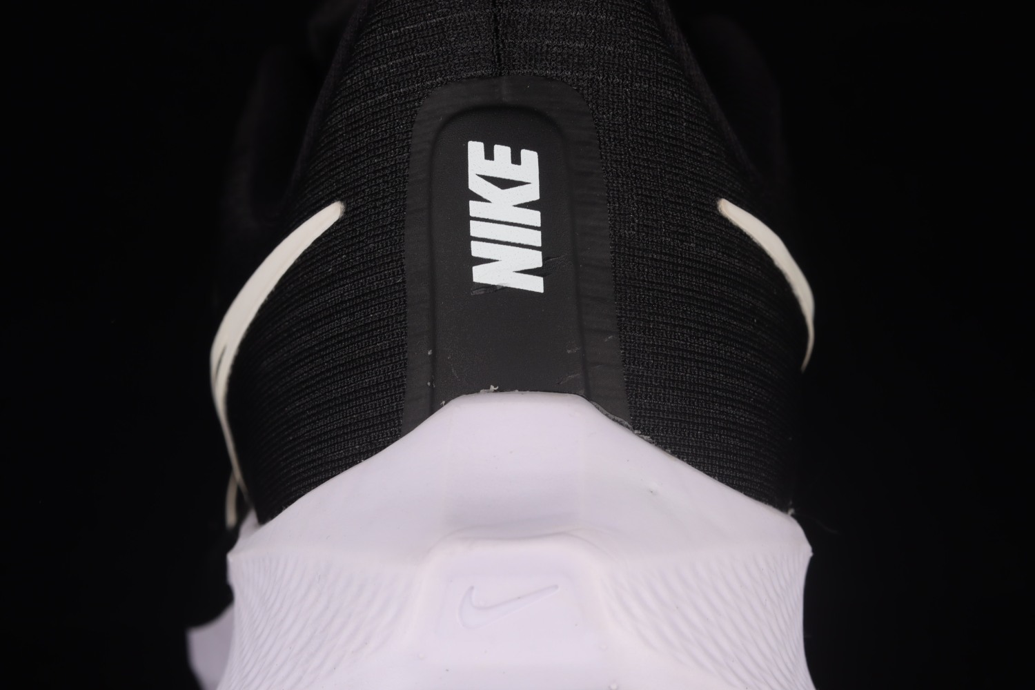 Nike Air Zoom Pegasus 39 Black White DH4071-100