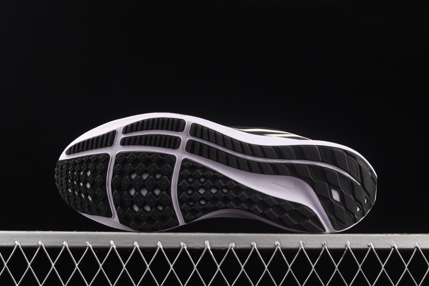 Nike Air Zoom Pegasus 39 Black White DH4071-100
