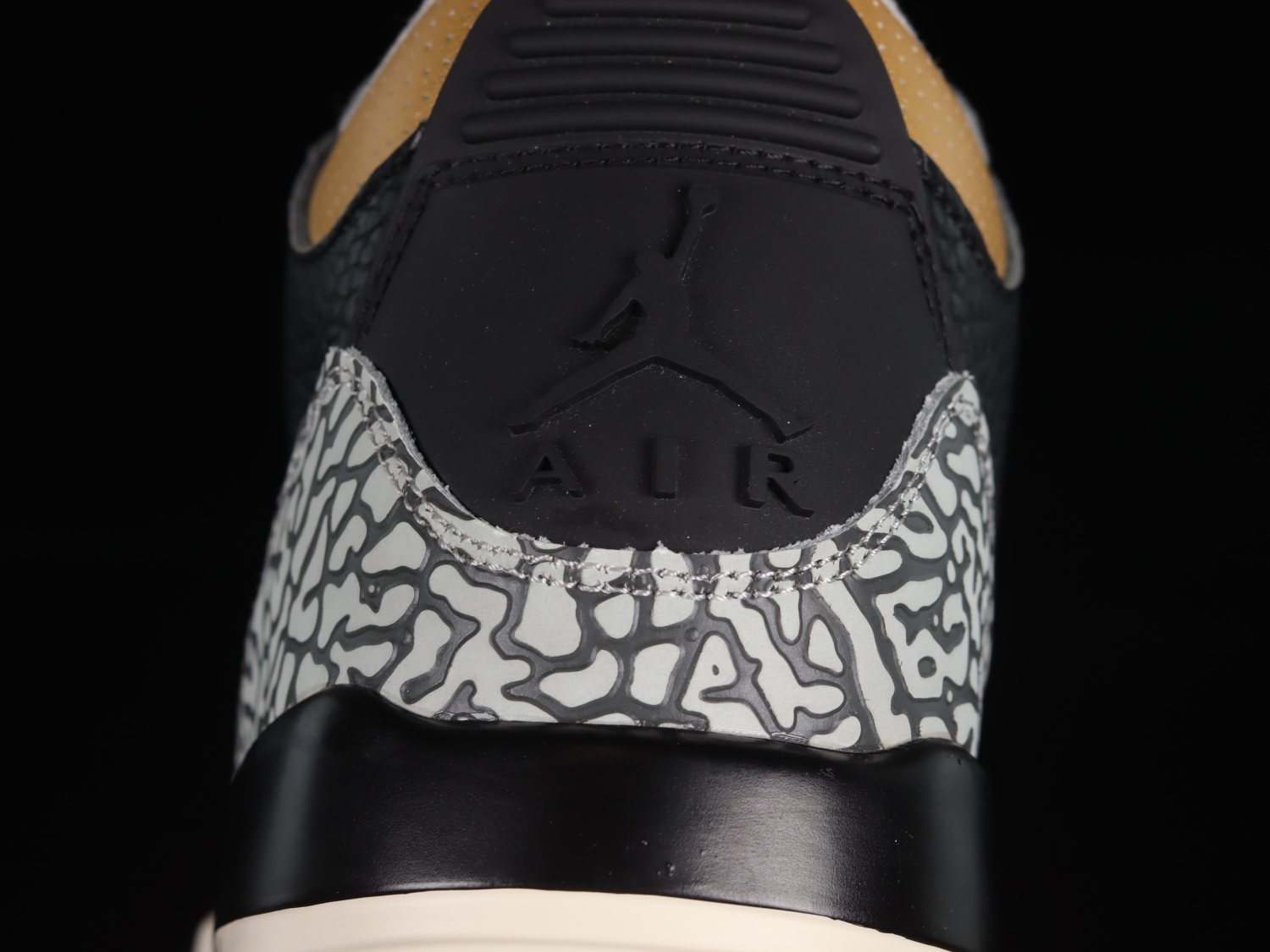 Jordan 3 Retro Black Cement Gold CK9246-067
