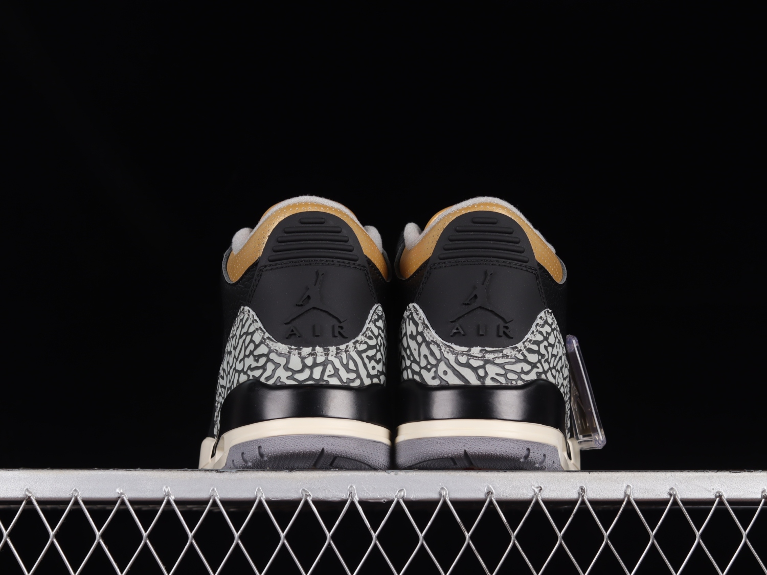 Jordan 3 Retro Black Cement Gold CK9246-067