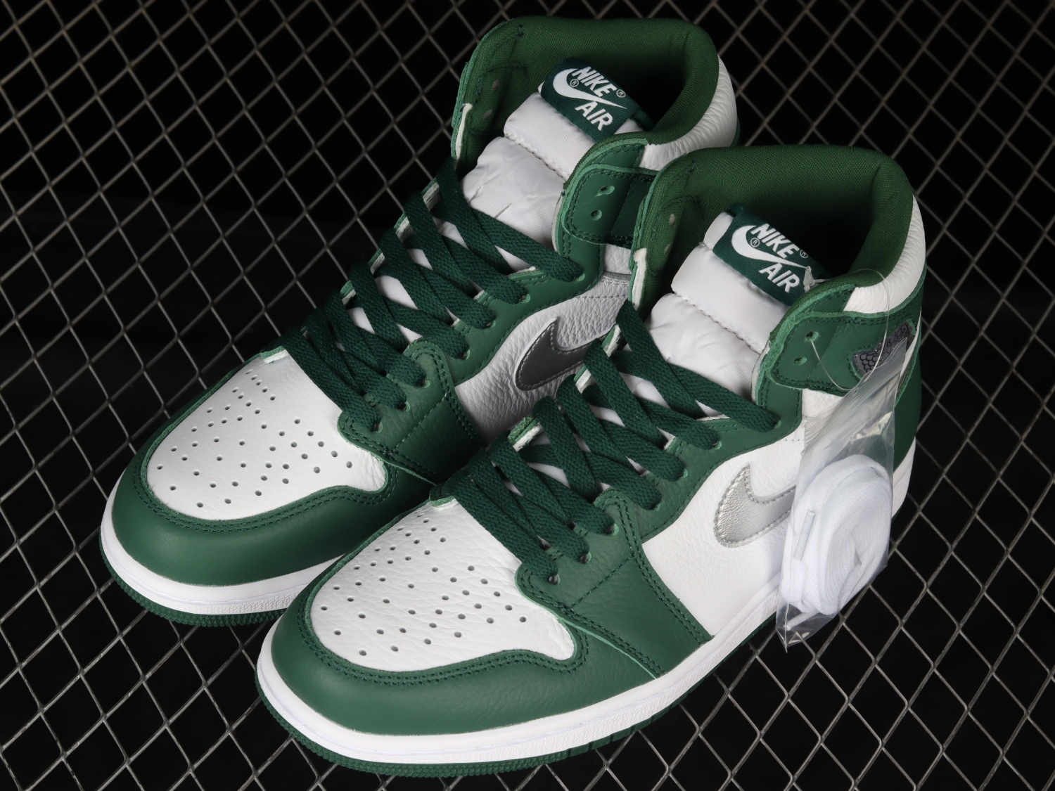 Jordan 1 Retro High OG Gorge Green DZ5485-303