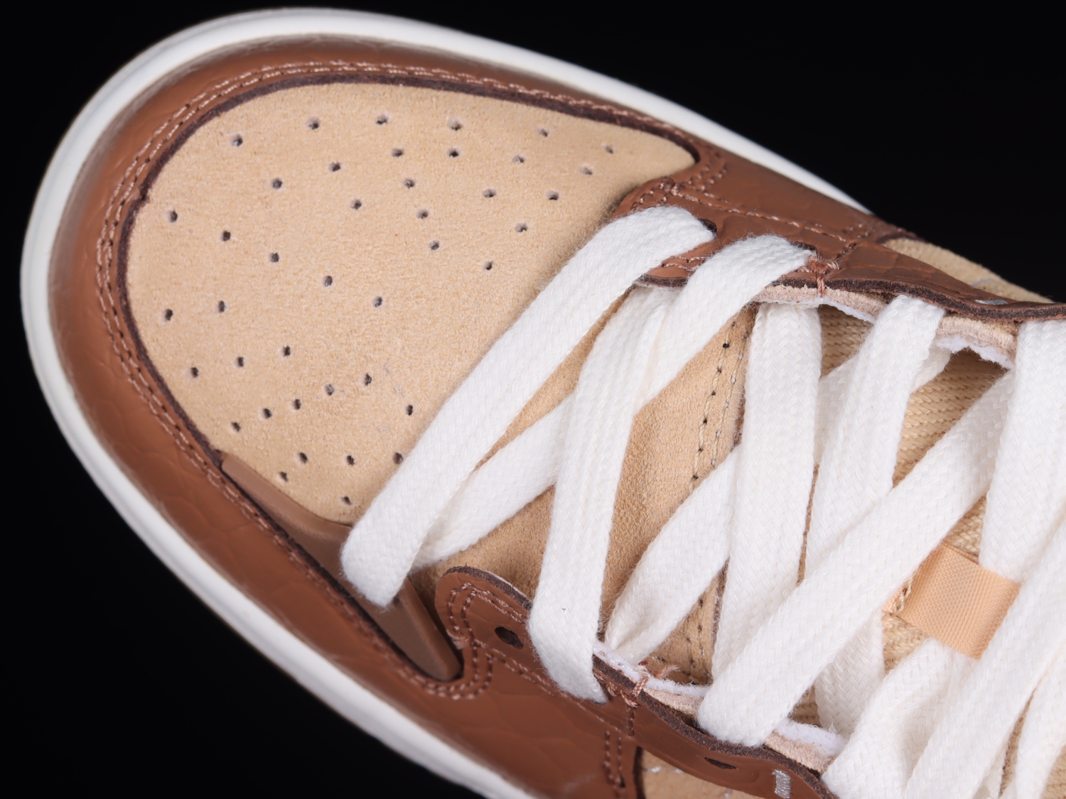 Nike Dunk Low Disrupt 2 SE Mineral Clay DV1026-215