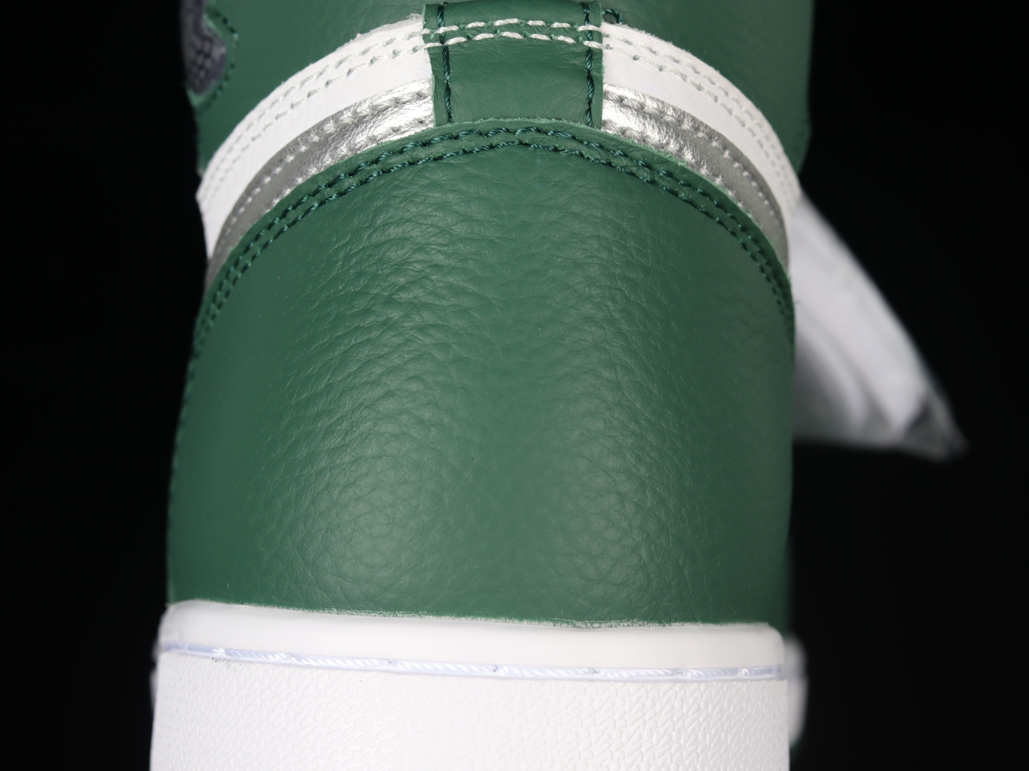 Jordan 1 Retro High OG Gorge Green DZ5485-303