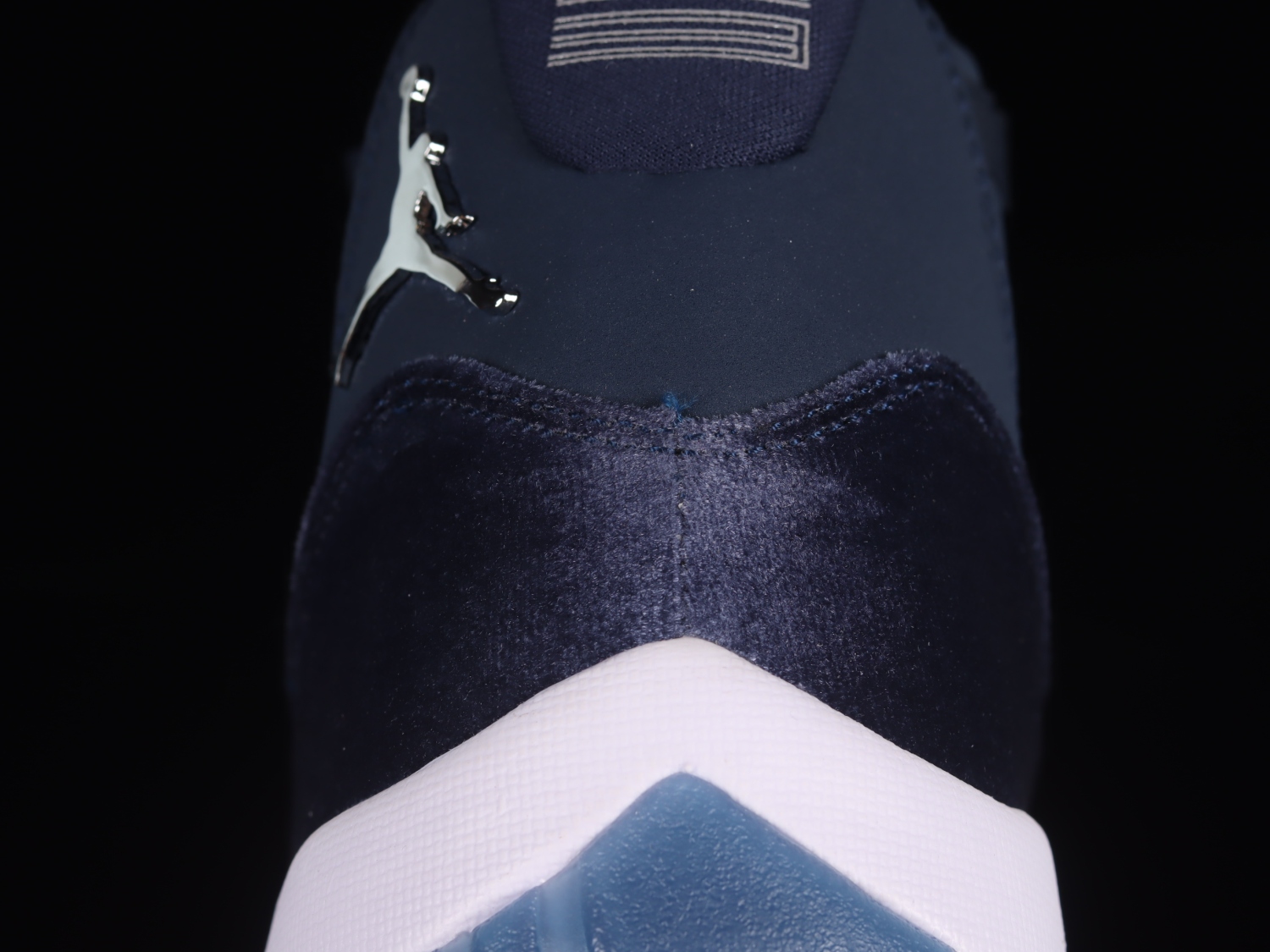 Jordan 11 Retro Midnight Navy (W) AR0715-441