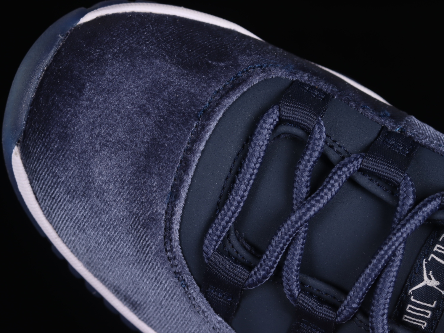 Jordan 11 Retro Midnight Navy (W) AR0715-441