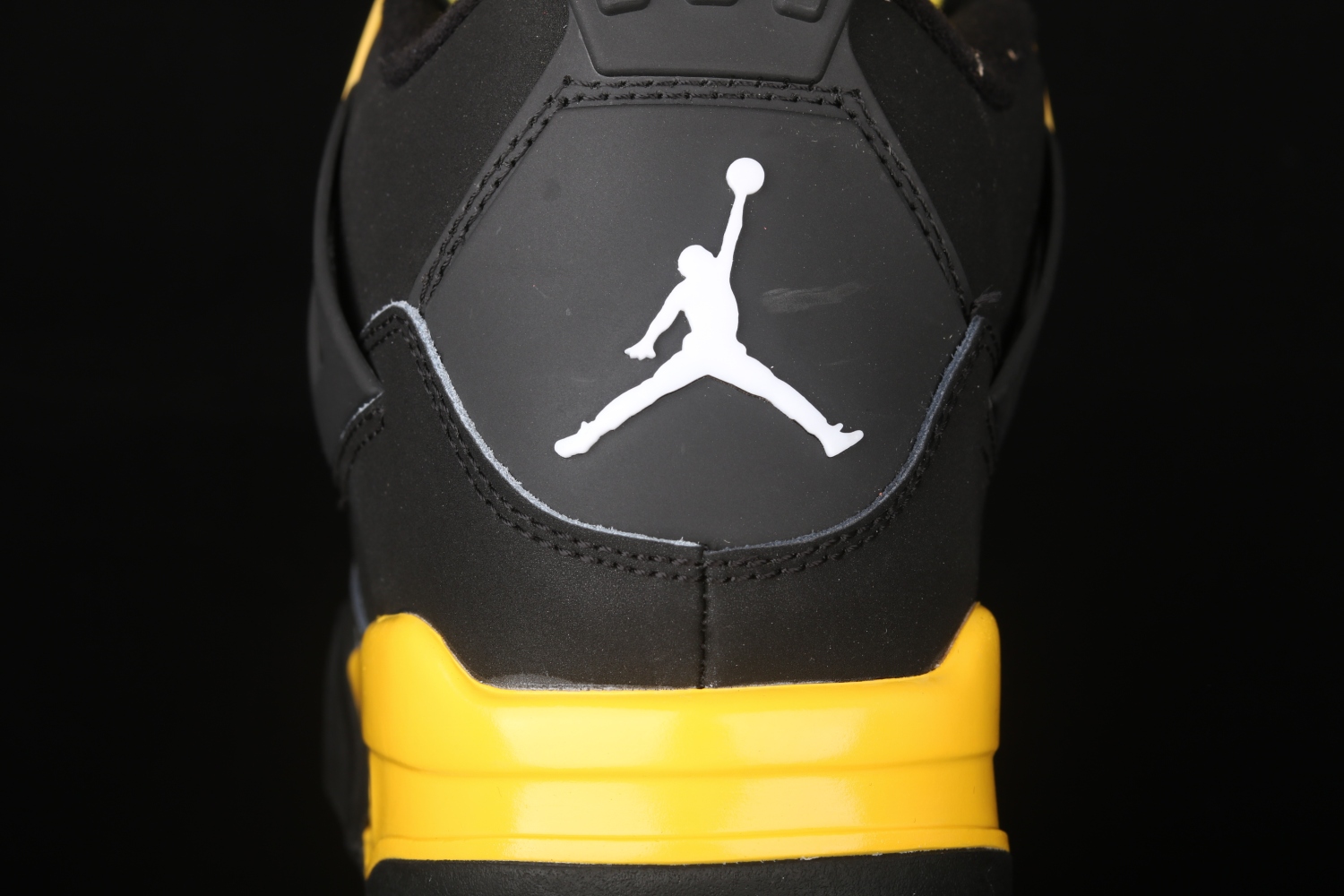 Jordan 4 Retro Thunder (2012) 308497-008