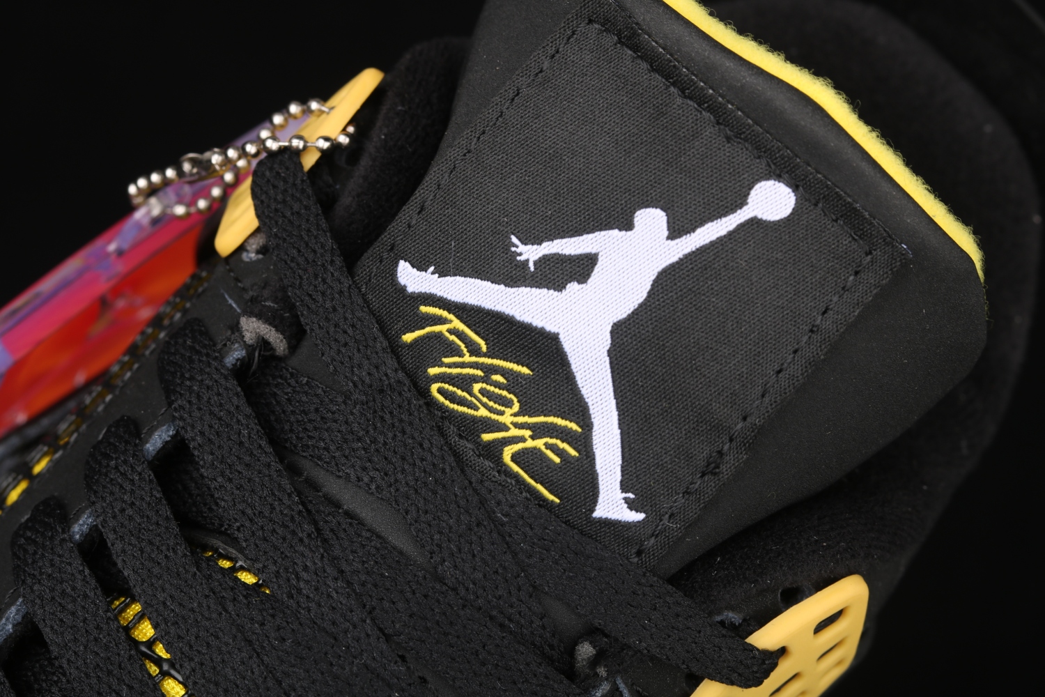 Jordan 4 Retro Thunder (2012) 308497-008