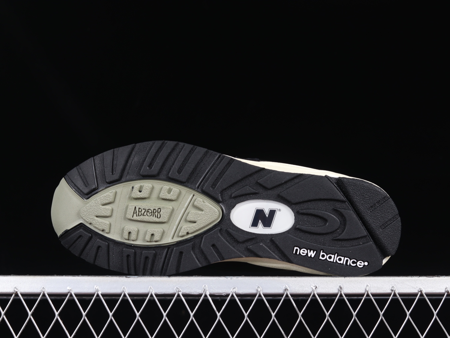 New Bal*nce 990v2 MiUSA Teddy Santis Black True Camo M990TE2