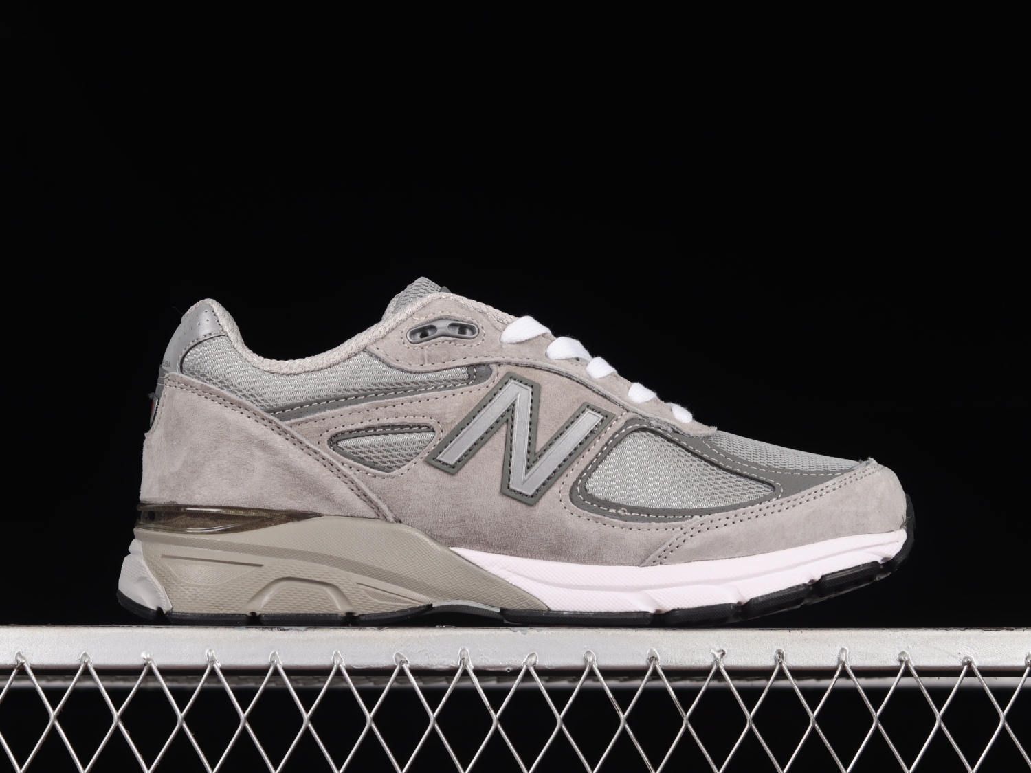 New Bal*nce 990v4 Grey M990GL4