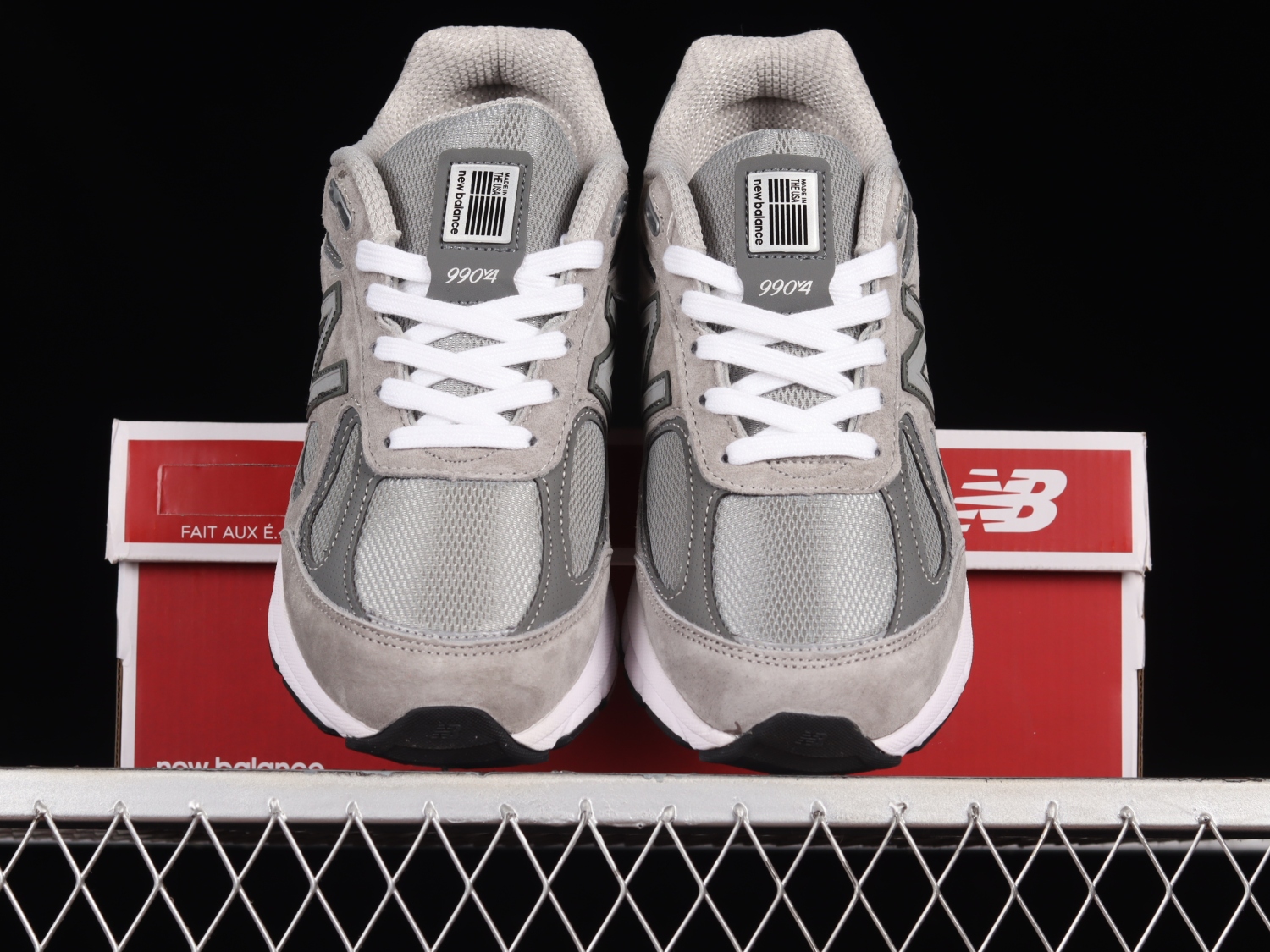 New Bal*nce 990v4 Grey M990GL4