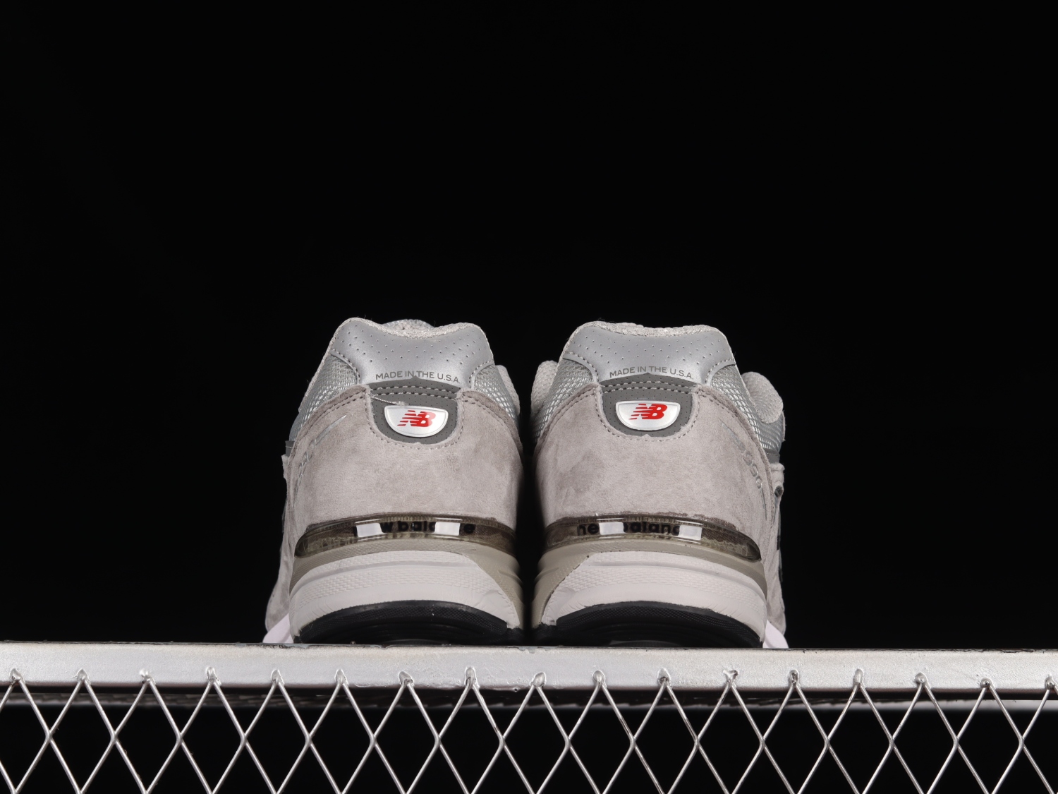 New Bal*nce 990v4 Grey M990GL4