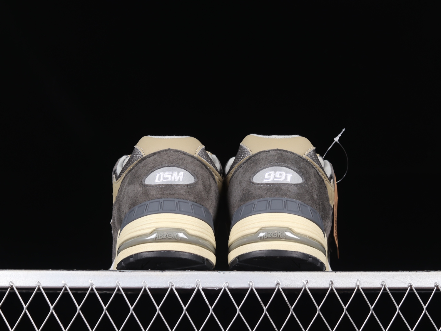 New Bal*nce 991 Dover Street Market MiUK 40th Anniversary Grey M991DSM