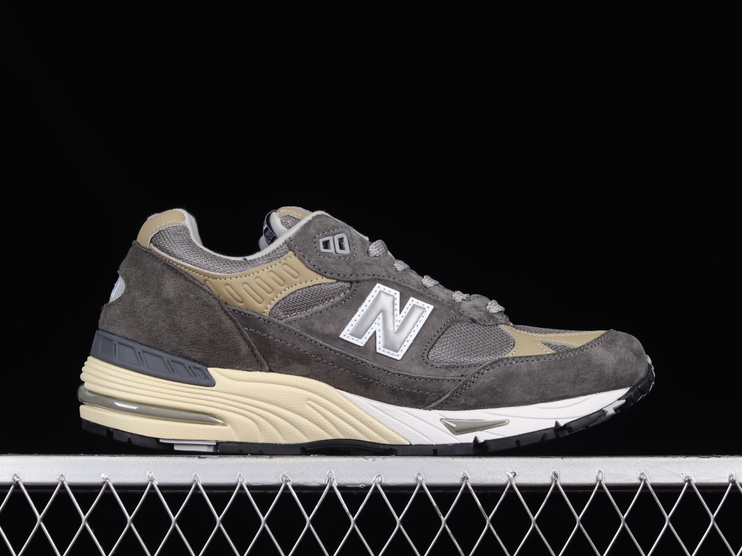 New Bal*nce 991 Dover Street Market MiUK 40th Anniversary Grey M991DSM