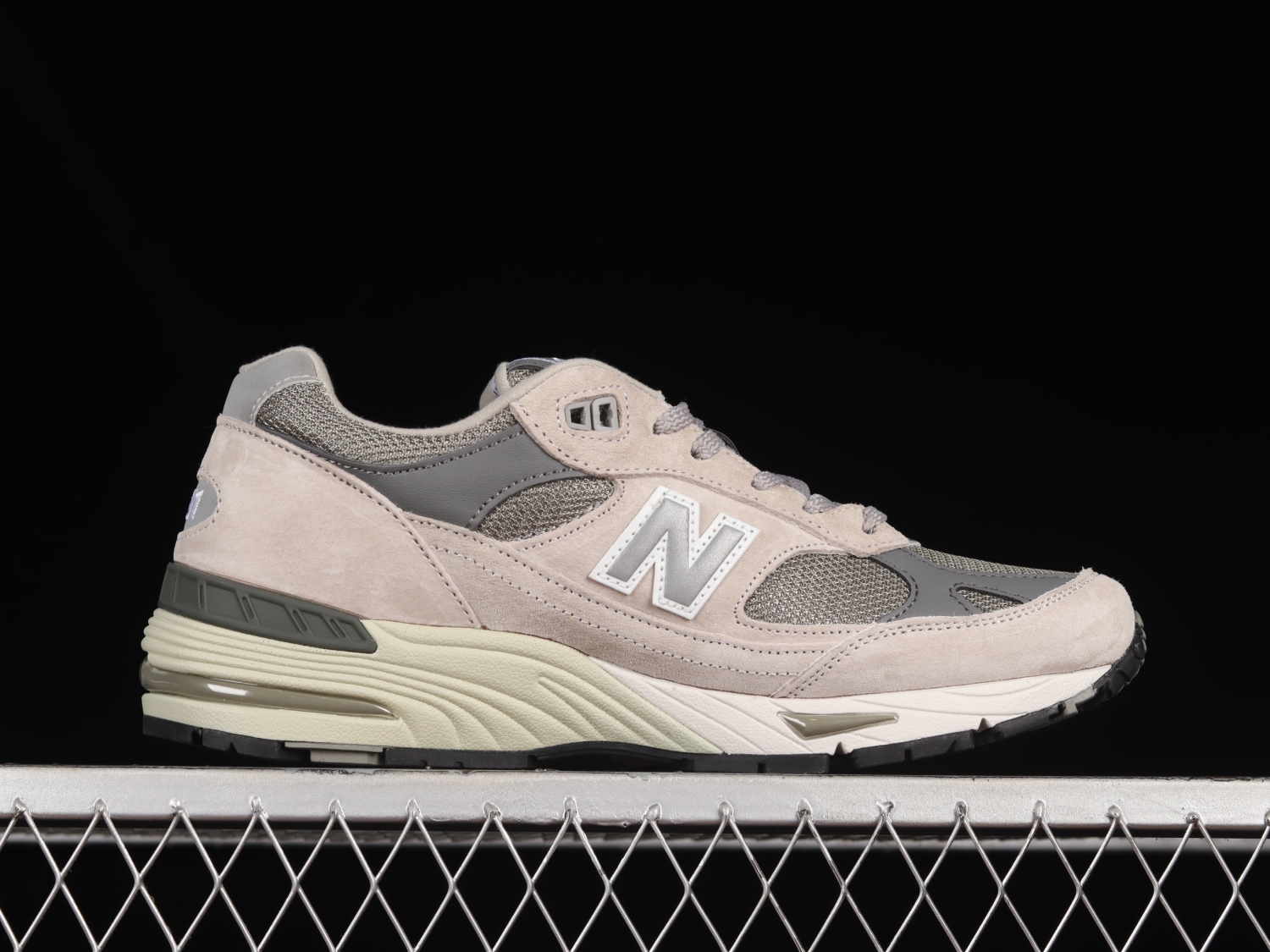 New Bal*nce 991 Kith Grey M991GL