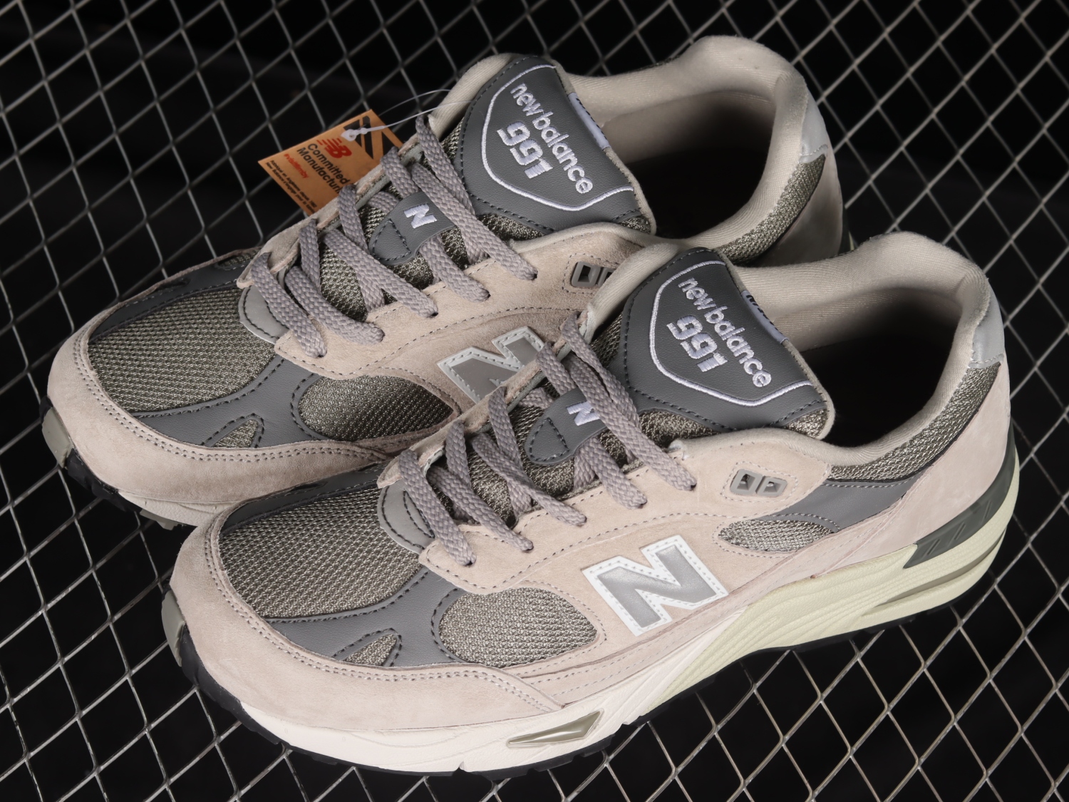 New Bal*nce 991 Kith Grey M991GL