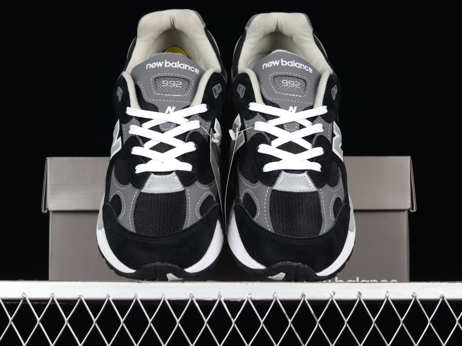New Bal*nce 992 Black Grey Suede M992EB