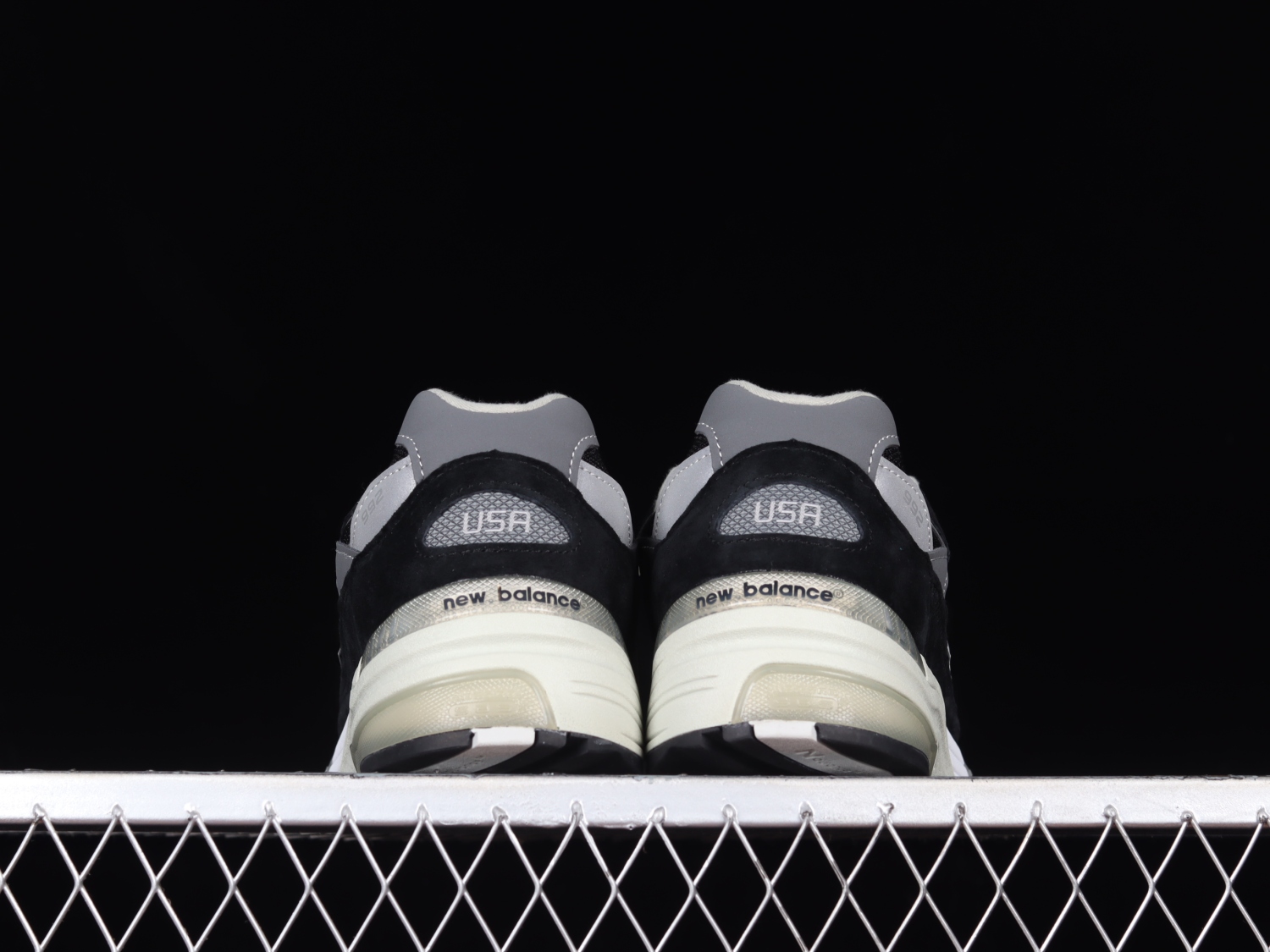 New Bal*nce 992 Black Grey Suede M992EB