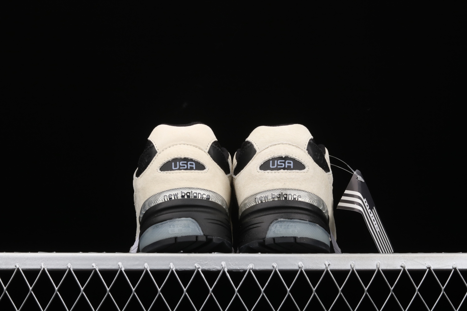 New Bal*nce 992 Studio FY7 M992YN2