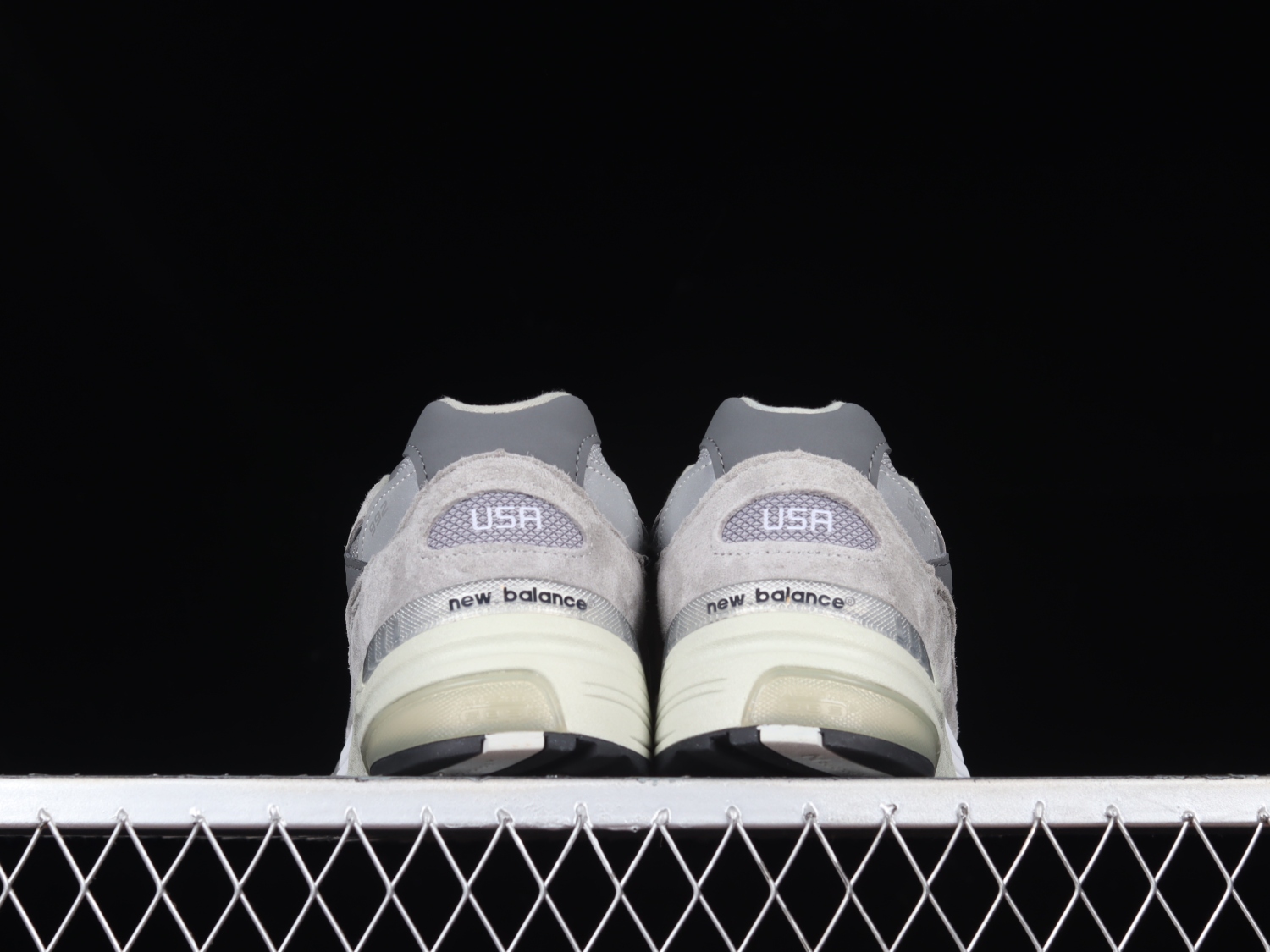 New Bal*nce 992 Grey M992GR