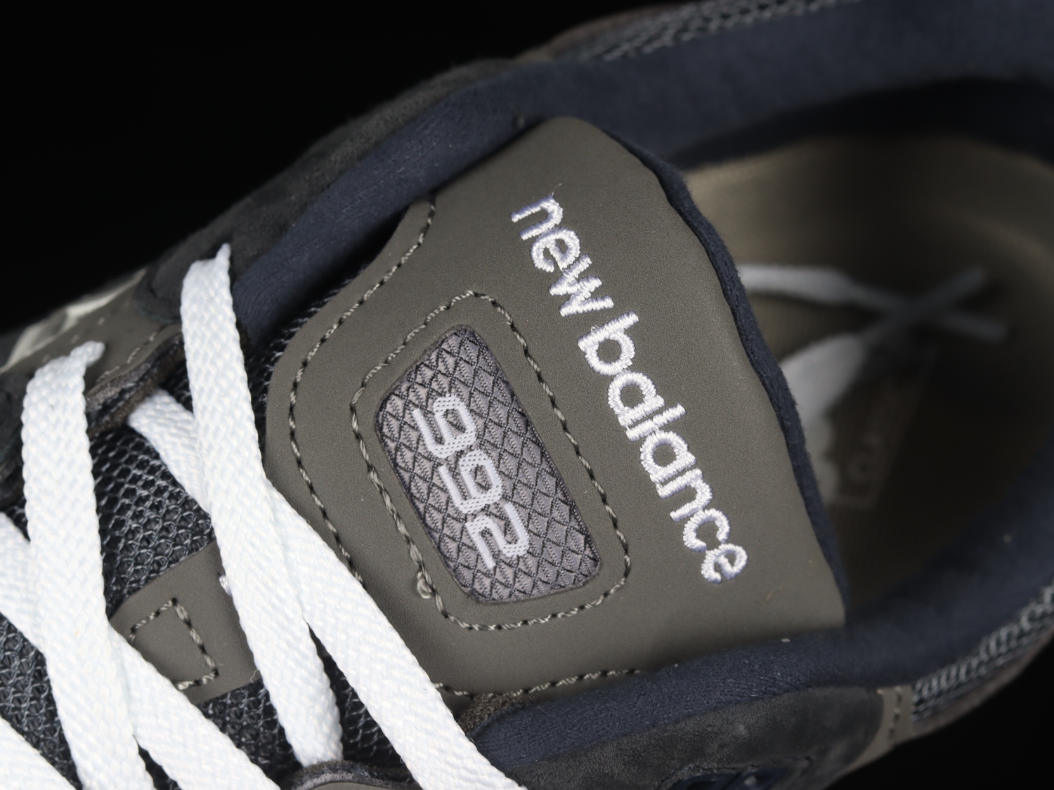 New Bal*nce 992 Navy Grey M992GG