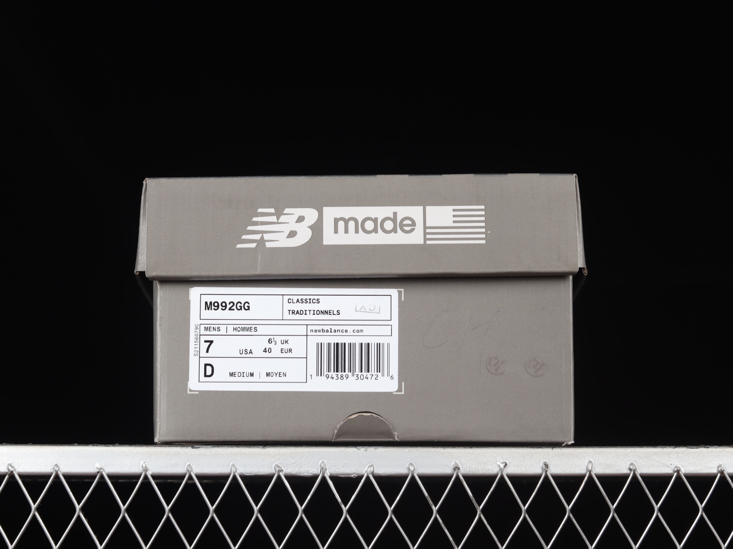 New Bal*nce 992 Navy Grey M992GG