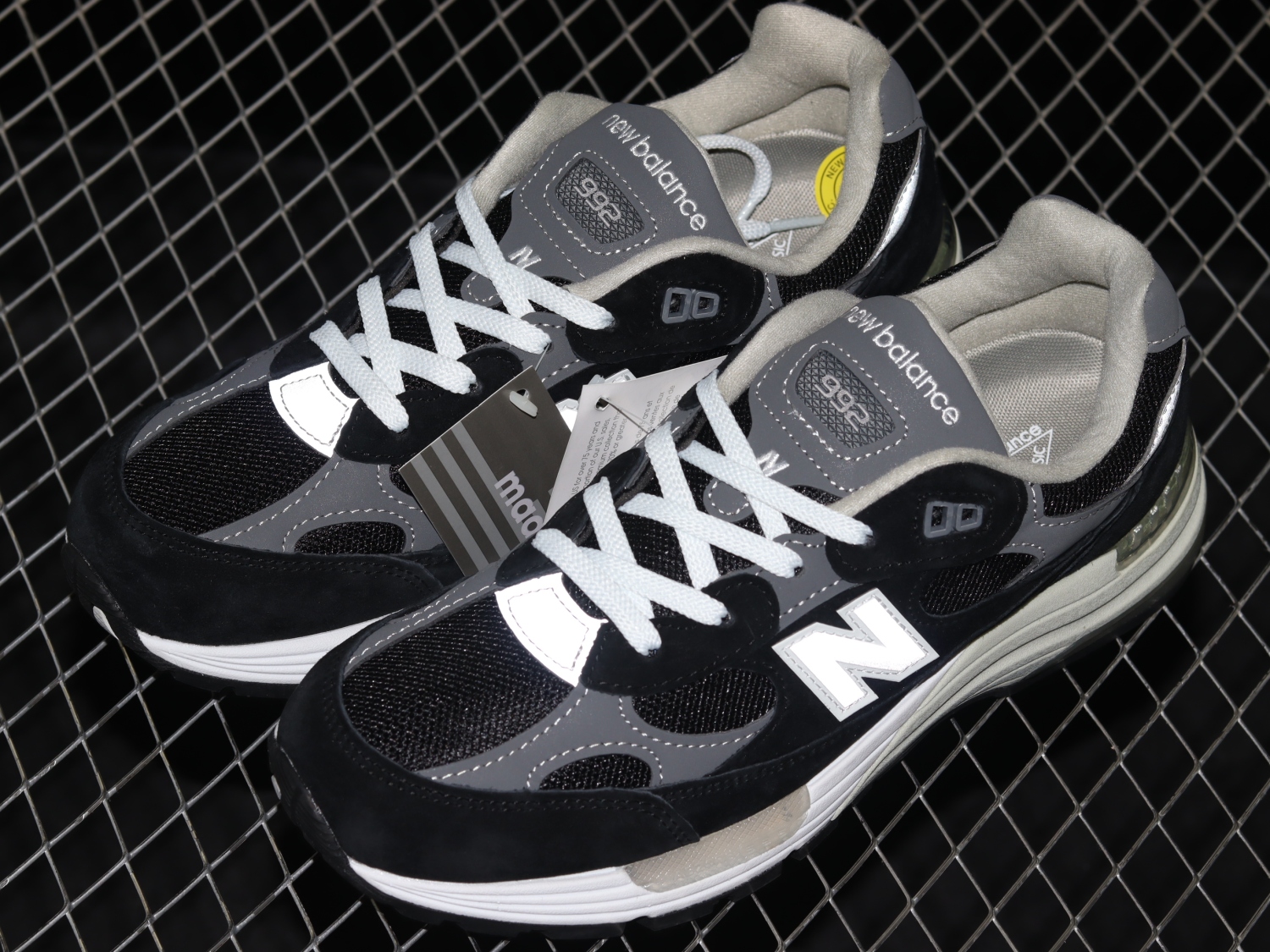 New Bal*nce 992 Black Grey Suede M992EB
