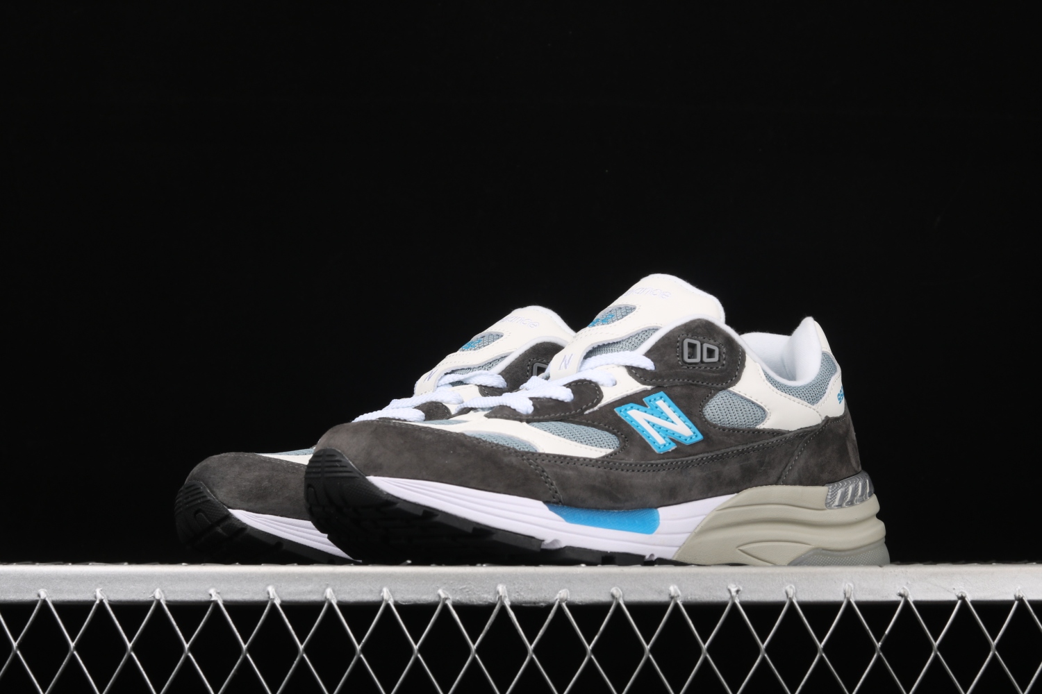 New Bal*nce 992 Kith Spring 2 M992KT