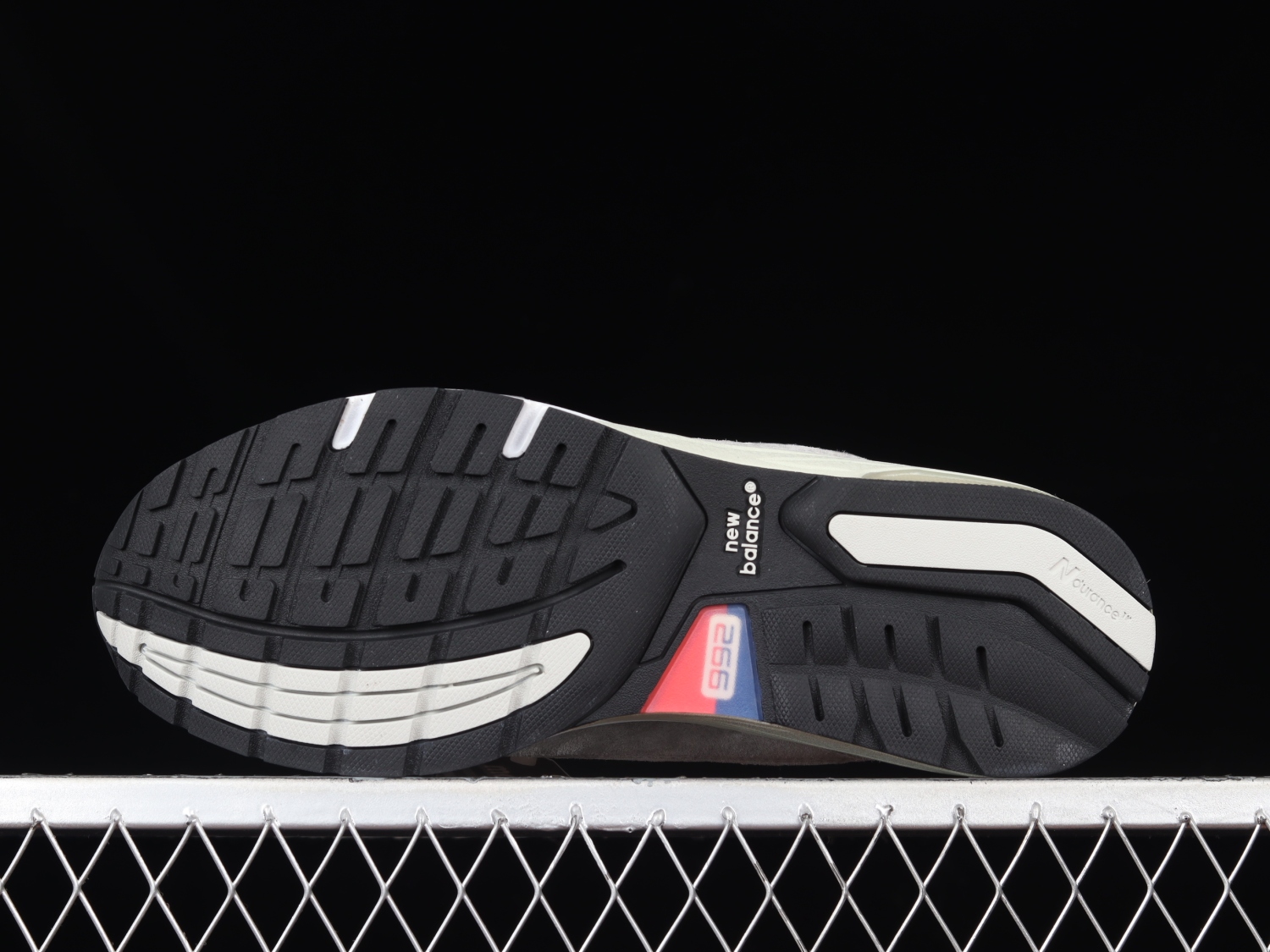 New Bal*nce 992 Grey M992GR