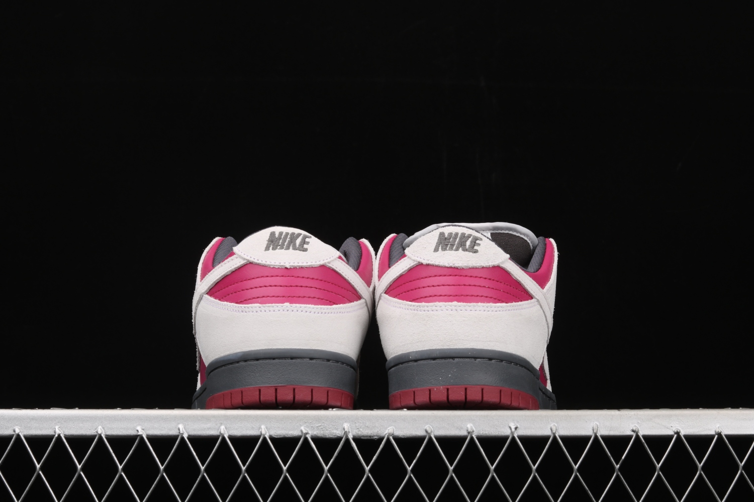 Nike SB Dunk Low Atmosphere Grey True Berry  BQ6817-001