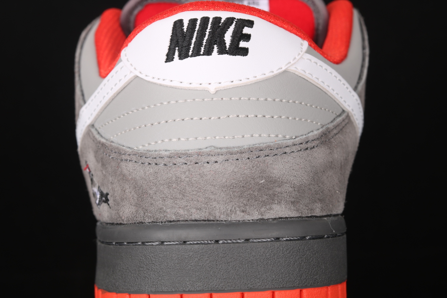 Nike SB Dunk Low Staple NYC Pigeon 304292-011