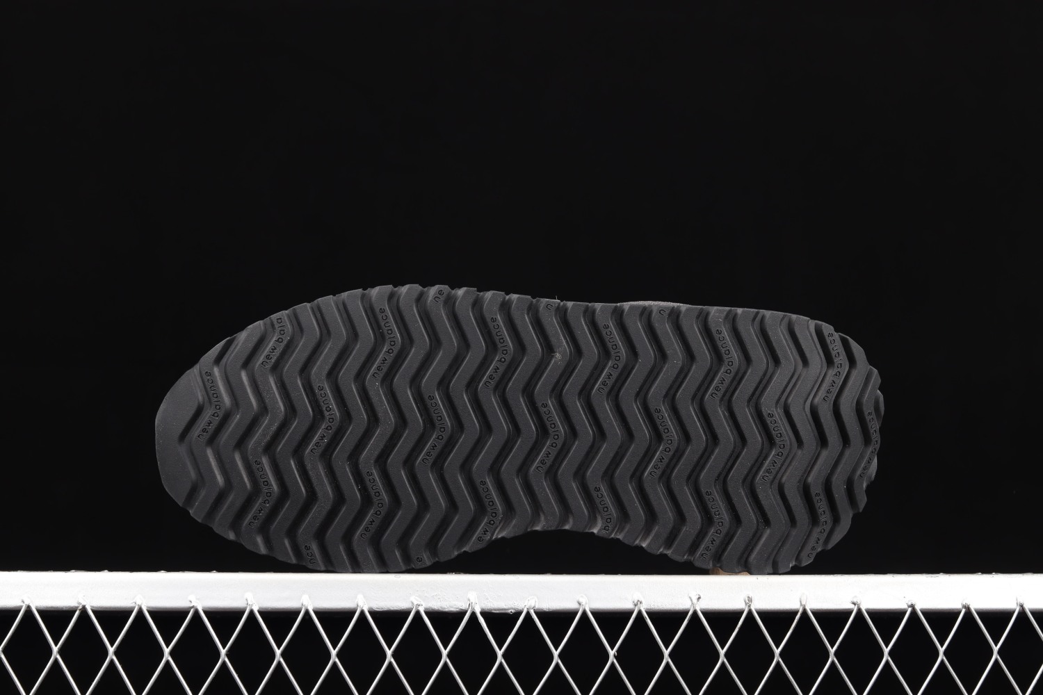 New Bal*nce 237 Black White MS237CC