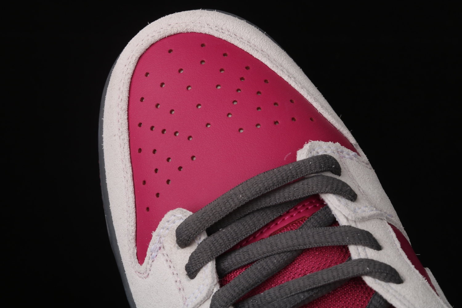 Nike SB Dunk Low Atmosphere Grey True Berry  BQ6817-001