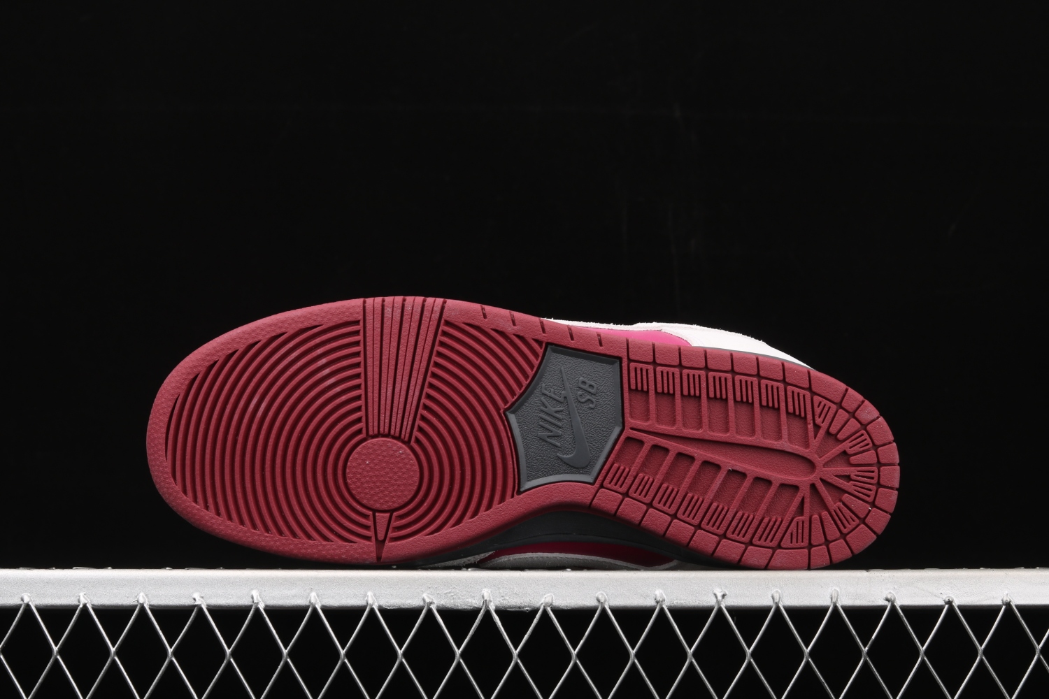 Nike SB Dunk Low Atmosphere Grey True Berry  BQ6817-001
