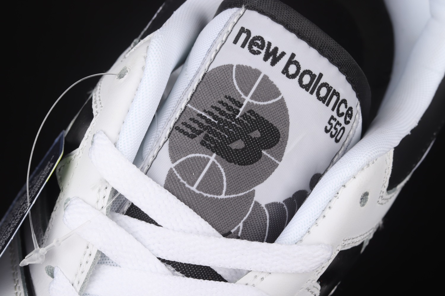 New Bal*nce 550 Sea Salt Black  BB550LM1
