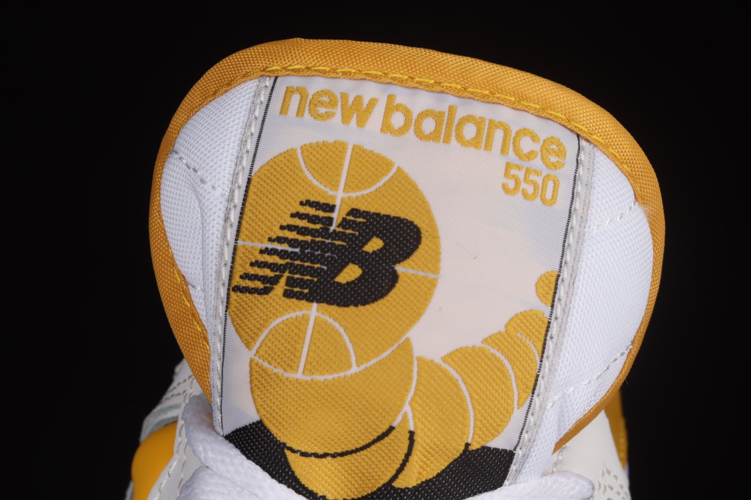 New Bal*nce 550 Sea Salt Varsity Gold BB550LA1