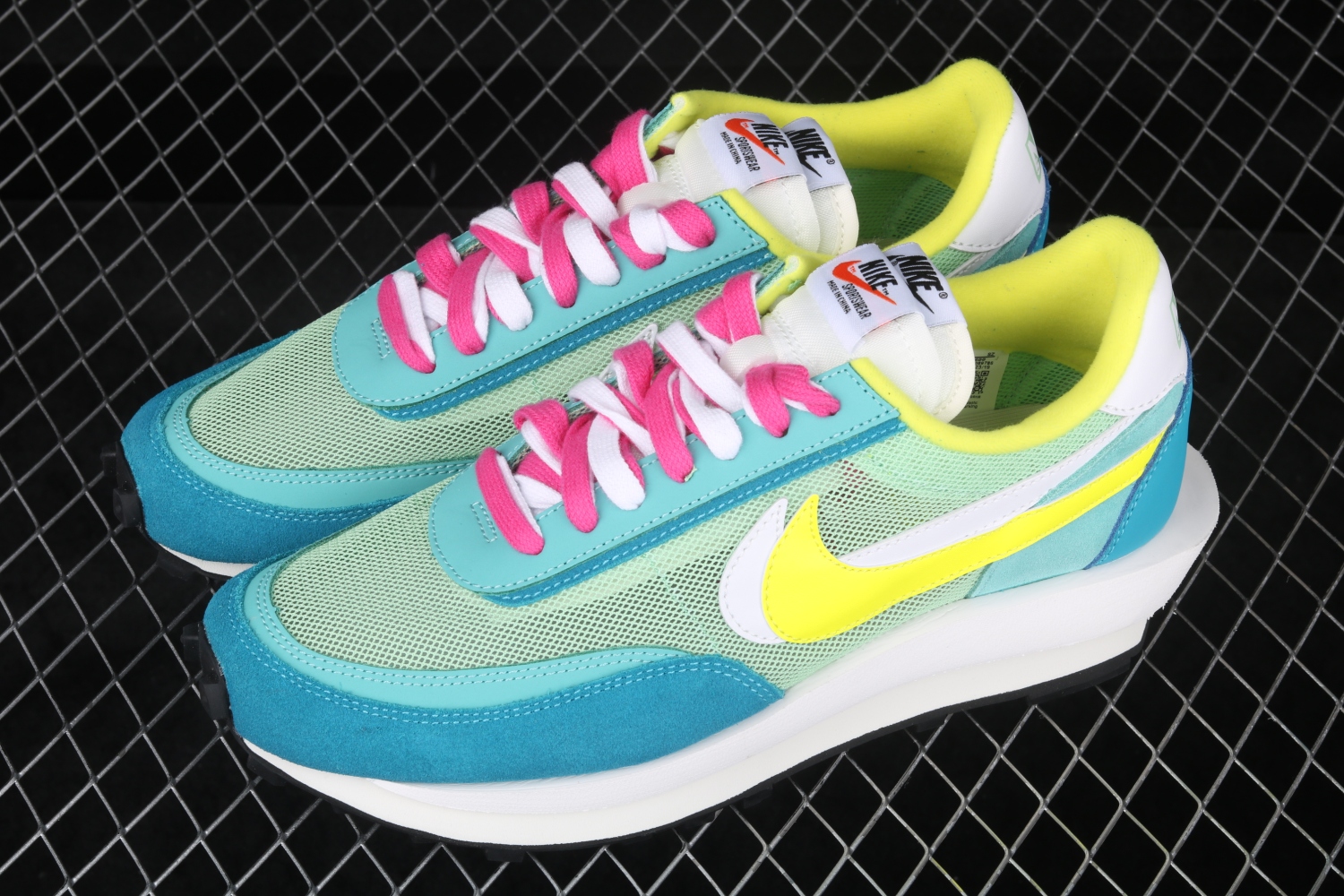 SACAI x NIKE LDV Waffle BV0073-600