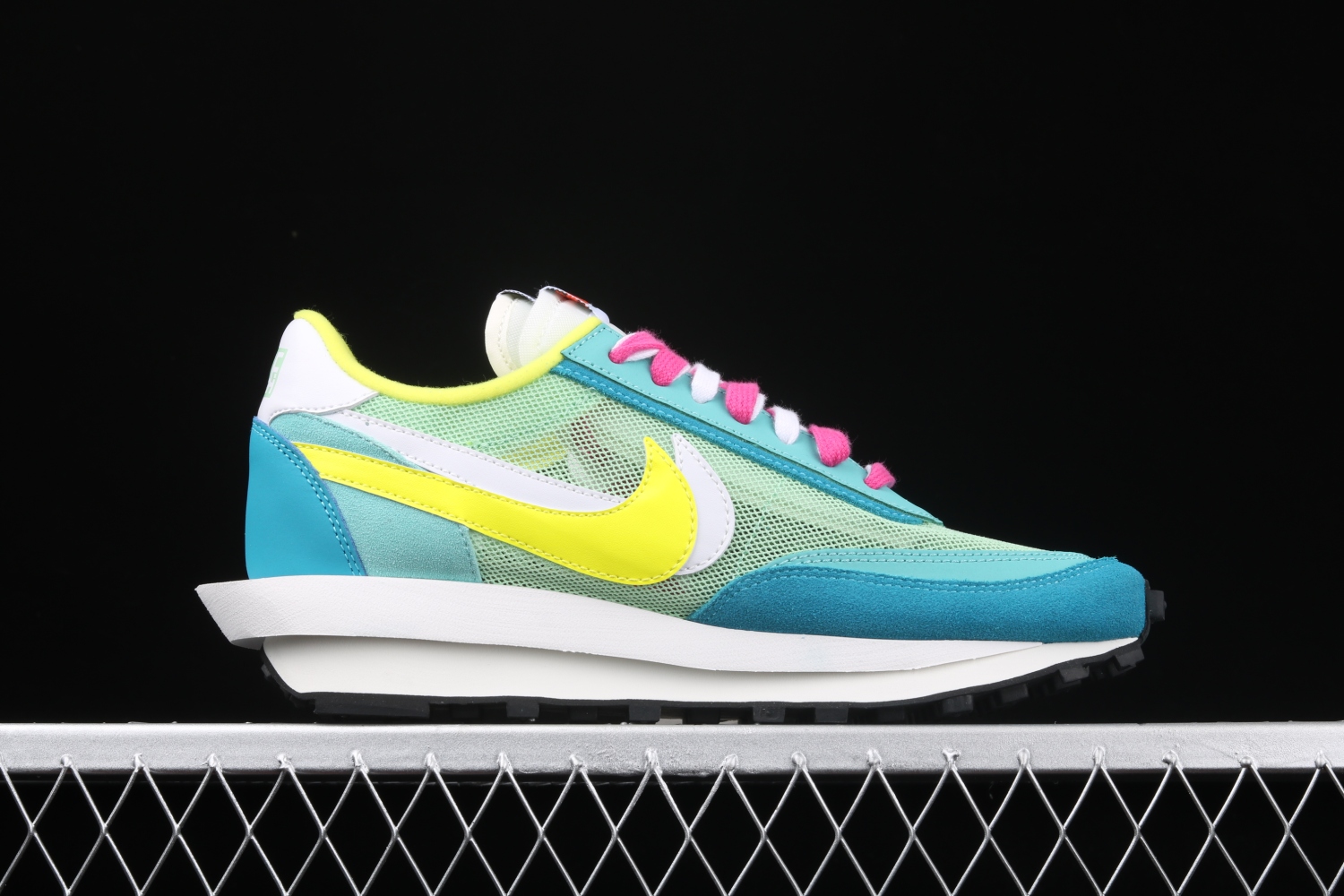 SACAI x NIKE LDV Waffle BV0073-600