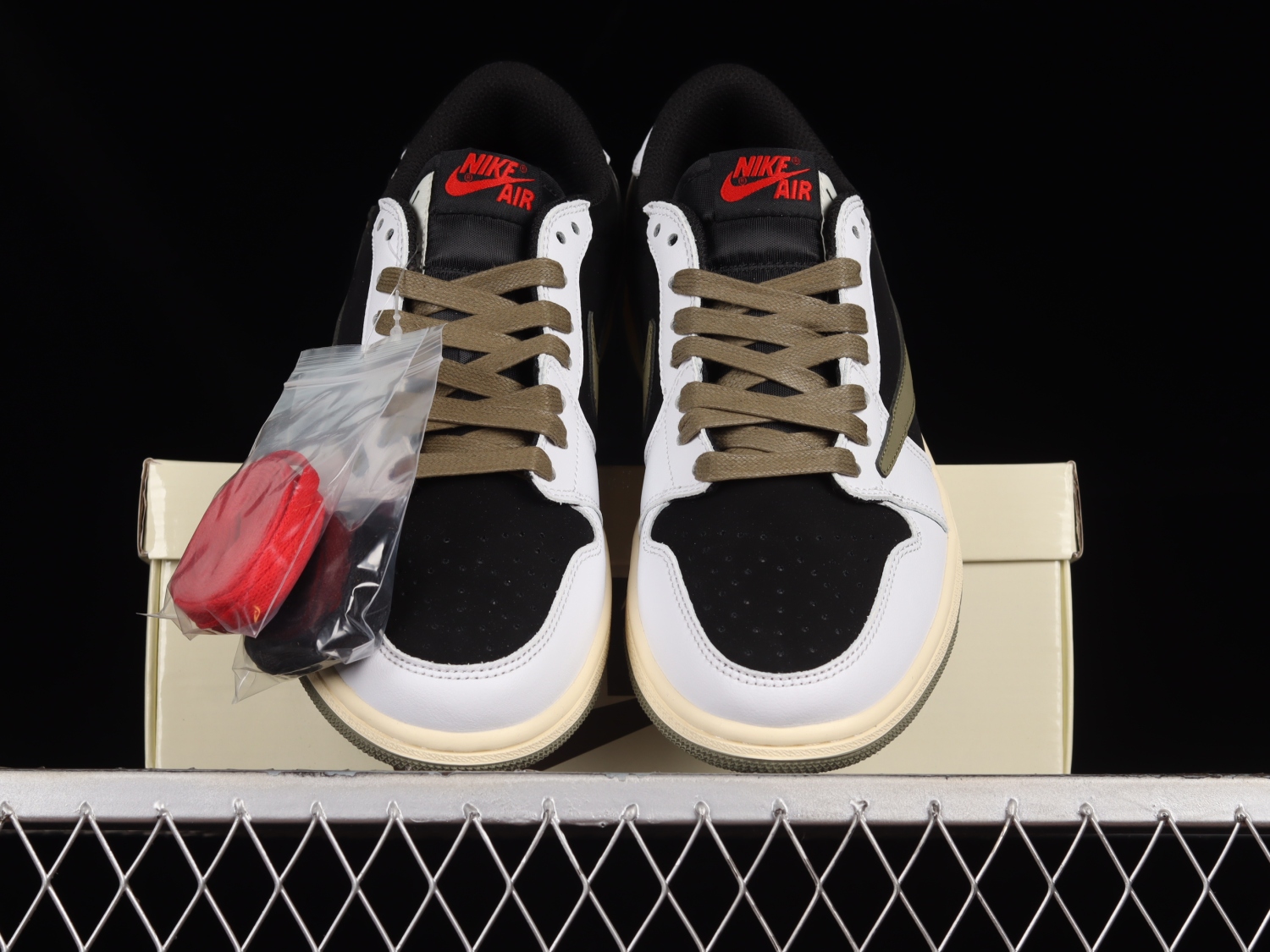 Jordan 1 Retro Low OG SP Travis Scott Olive DZ4317-106