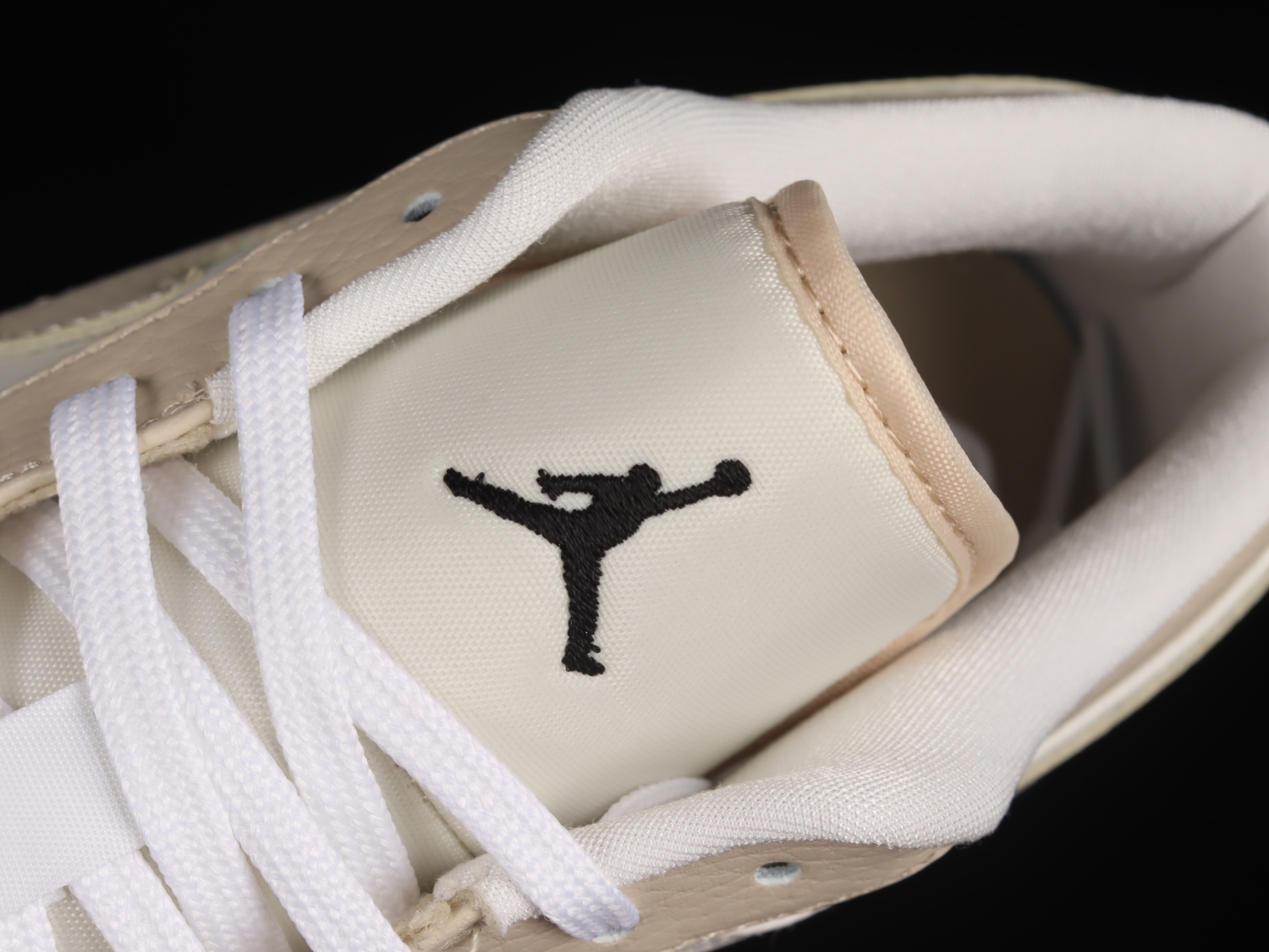 Jordan 1 Low SE Sail Rattan University Red FB7168-121