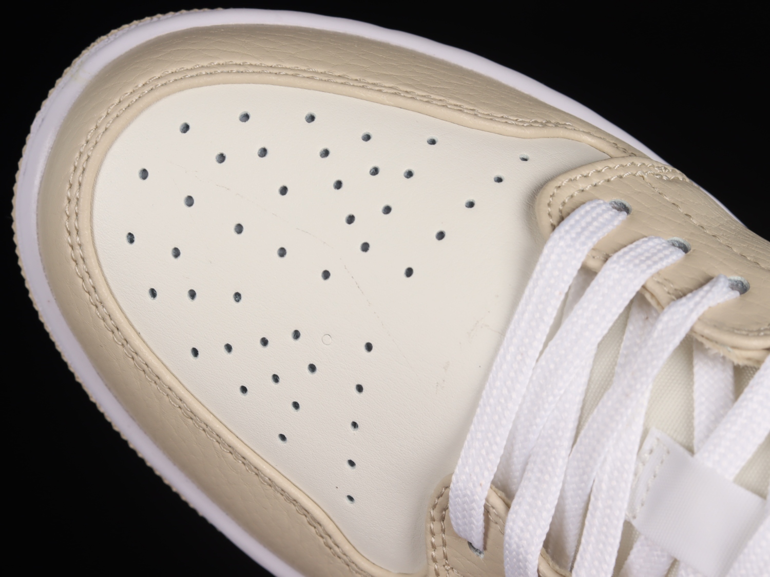 Jordan 1 Low SE Sail Rattan University Red FB7168-121