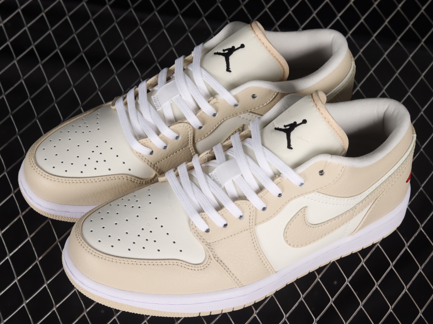 Jordan 1 Low SE Sail Rattan University Red FB7168-121