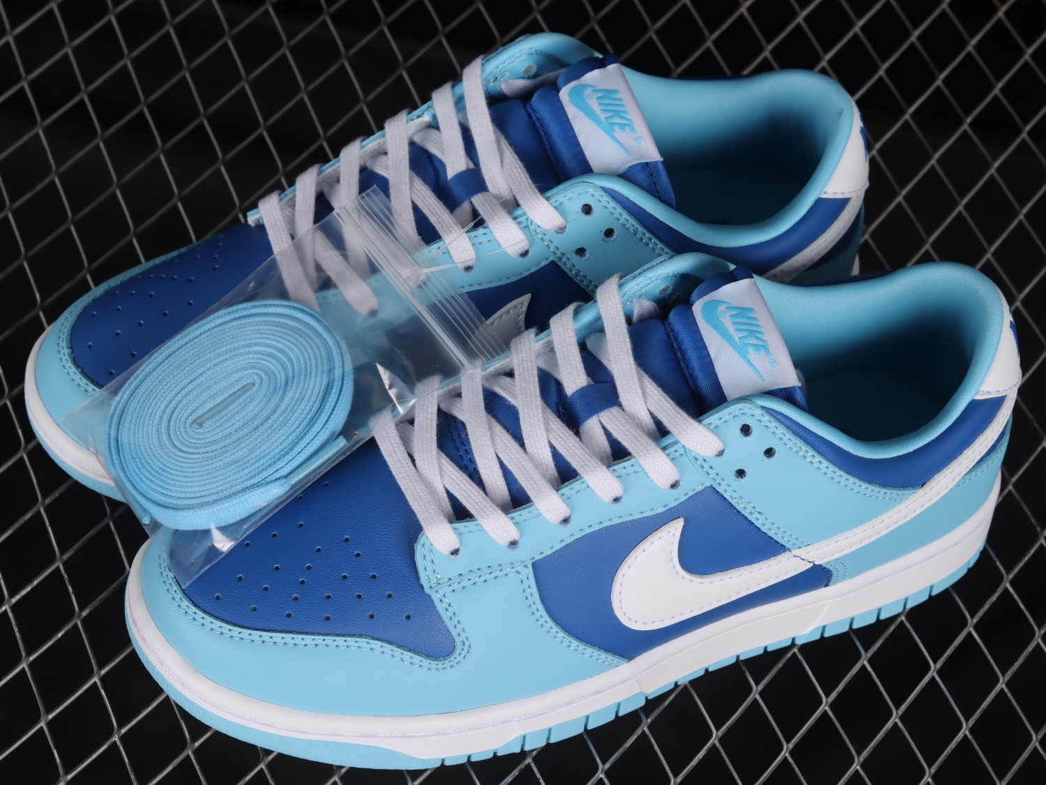 Nike Dunk Low Retro QS Argon (2022) DM0121-400