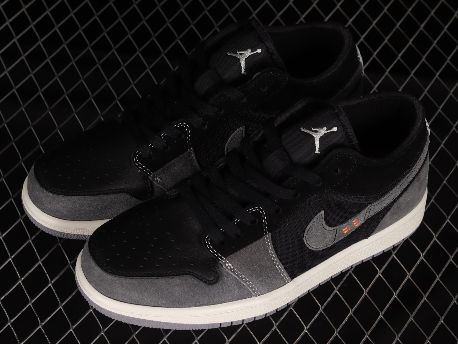 Jordan 1 Low Craft Inside Out Black DN1635-001
