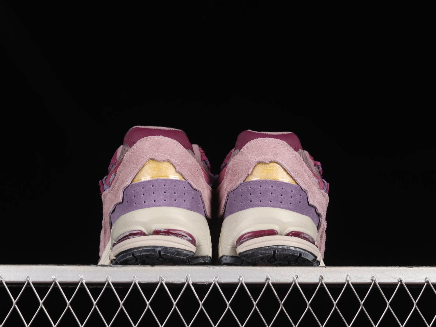 New Bal*nce 2002R Protection Pack Pink  M2002RDH